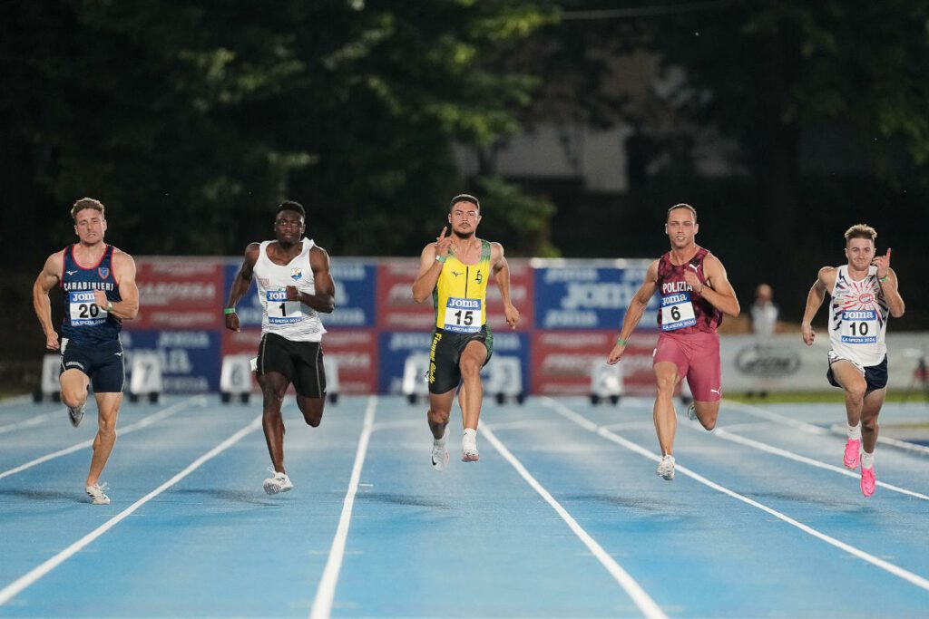 Lo sprint di La Spezia con Melluzzo e Ceccarelli.