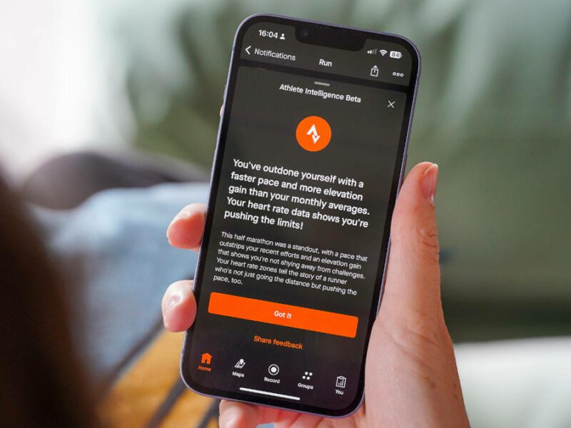 Cosa fa Athlete Intelligence, la nuova funzionalità di Strava