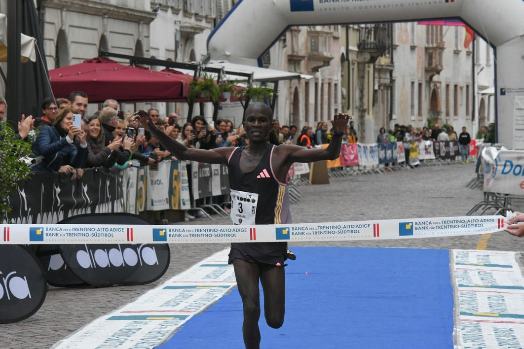 Trento Half Marathon: vittoria a Kiplangat.