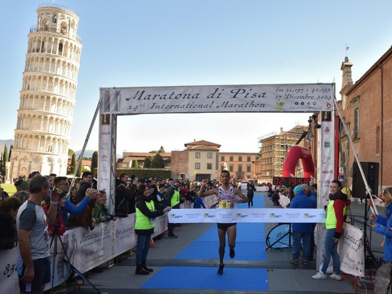 Maratona di Pisa: l’ultima dell’anno per quasi 4mila runner