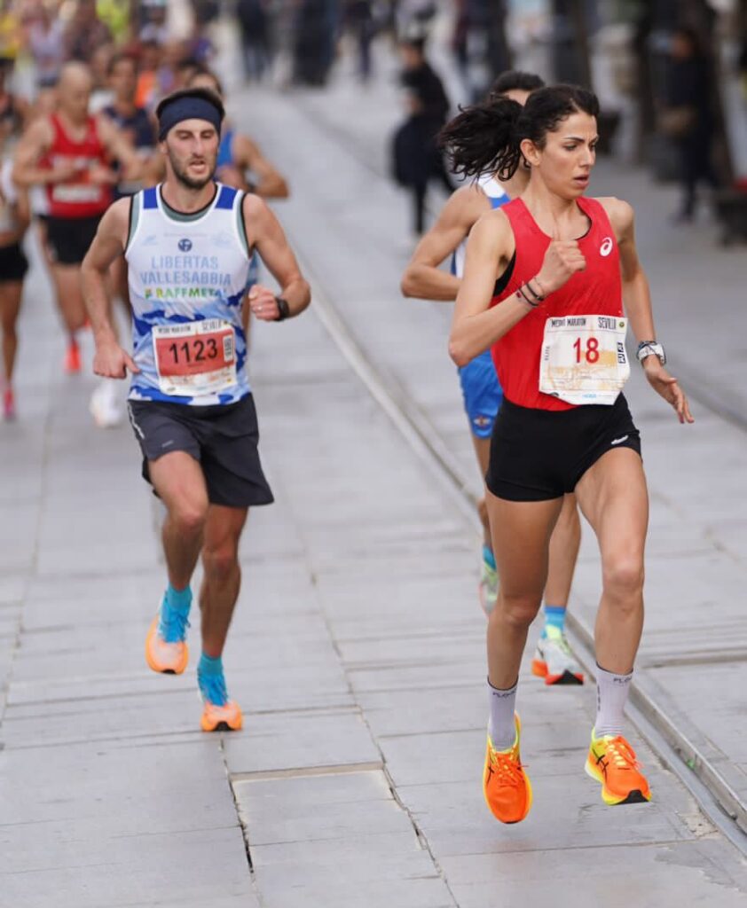 Rebecca Lonedo alla mezza maratona di Siviglia del 2024.